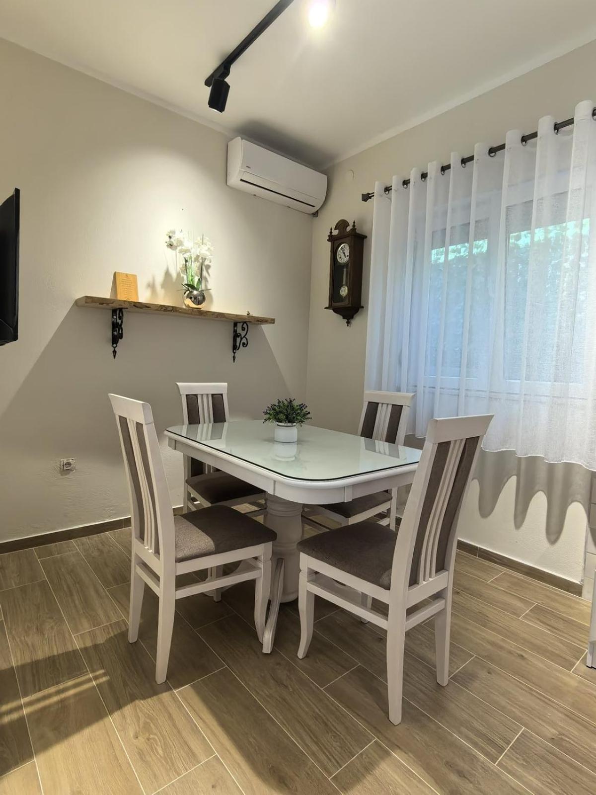 Sunny Hill - Parking - Fenced Garden - Luxury Loft Apartment Котор Екстериор снимка