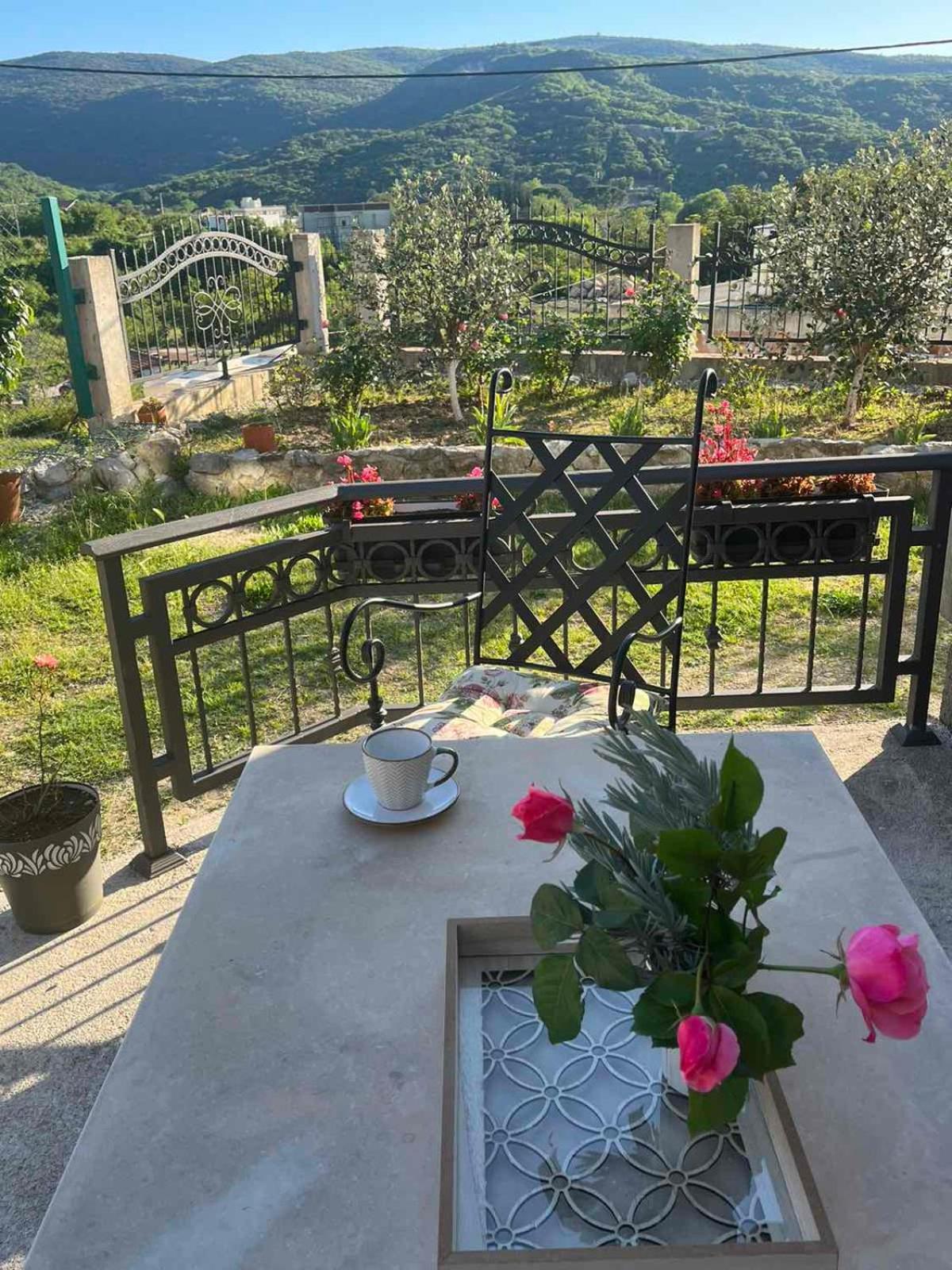 Sunny Hill - Parking - Fenced Garden - Luxury Loft Apartment Котор Екстериор снимка